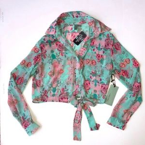 FOREVER 21 BUTTON DOWN CROP TOP!!  NEW WITH TAGS!!